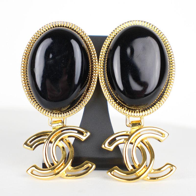 CHANEL（シャネル） ココマーク ピアス B20K 黒 ゴールド色 22742