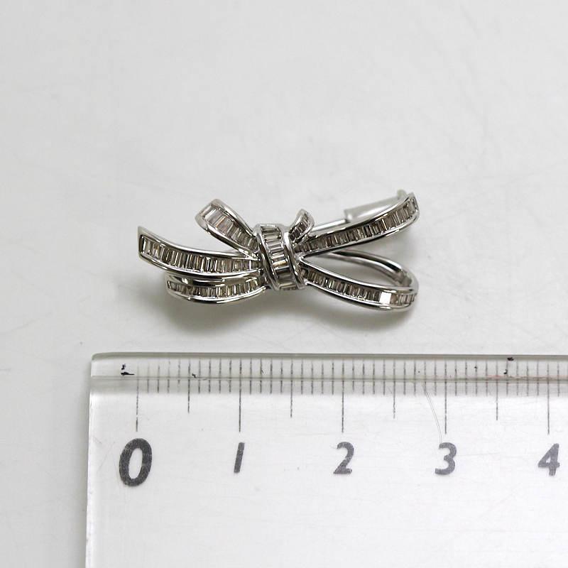 k18wg ブローチ K18WG リボンモチーフブローチ ダイヤモンド 0.56ct 約2.9g 18金