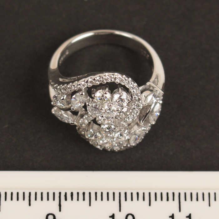 K18WG ダイヤモンド リング 花 1.72ct 10号 18金 ホワイトゴールド 