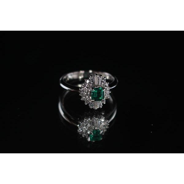 Pt900 エメラルドリング 7号 0.265ct ダイヤモンド 0.34ct プラチナ 