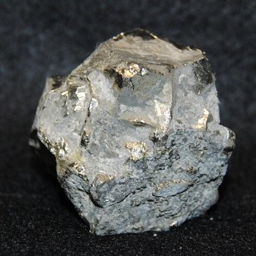 パイライト ペルー産 クラスター 約138g 黄鉄鉱 k3612 : TAMICHI