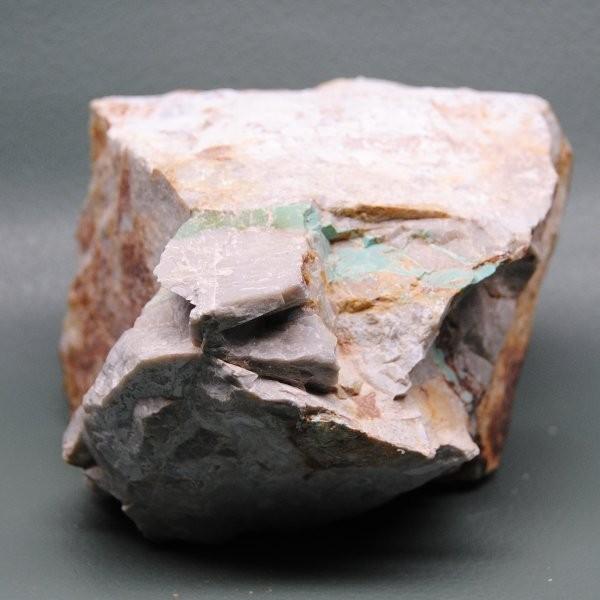 ターコイズ トルコ石 ネバダ州ロイストン産 母岩付き原石 q4001