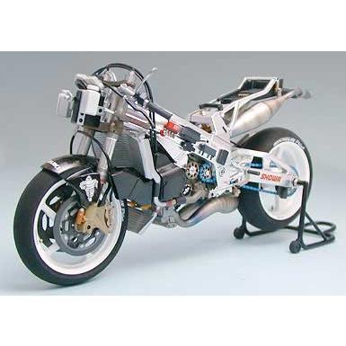 タミヤ（14081）1/12 スズキRGV-ガンマ （XR89） | タミヤ | 02