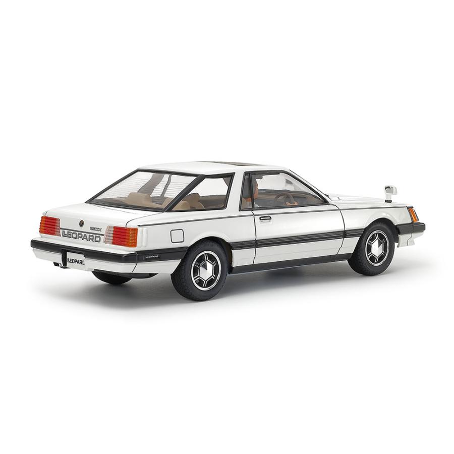 タミヤ (24378) 1/24 NISSAN レパード2ドア ハードトップ280X・SF-L | タミヤ | 01