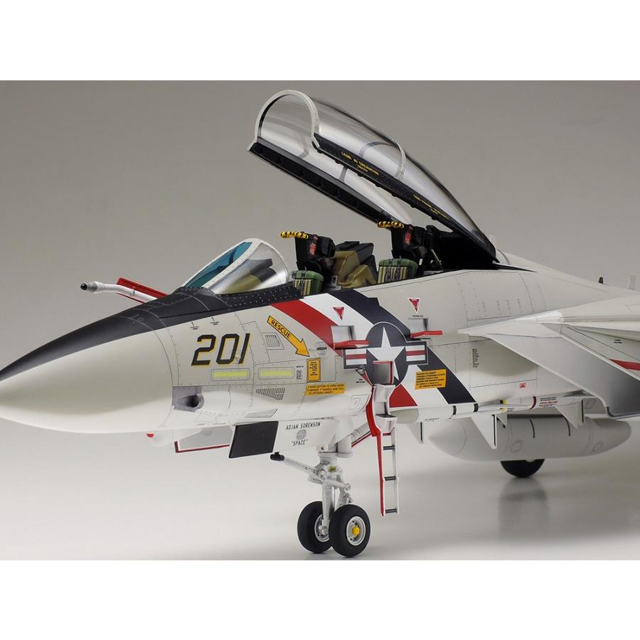 デカい！F-14 トムキャット 1/48スケールモデル 1/48 グラマン F-14D トムキャット: スケールモデル｜TAMIYA