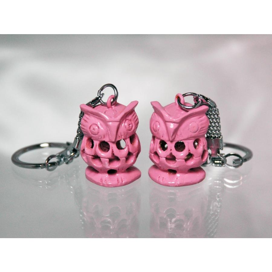 幸福を呼ぶ鳥  ピンクのフクロウ キーホルダー　二重彫り 透かし彫り　お腹の中にもふくろう 一木彫  幸せダブル　ゆうパケット 送料無料 |  | 04