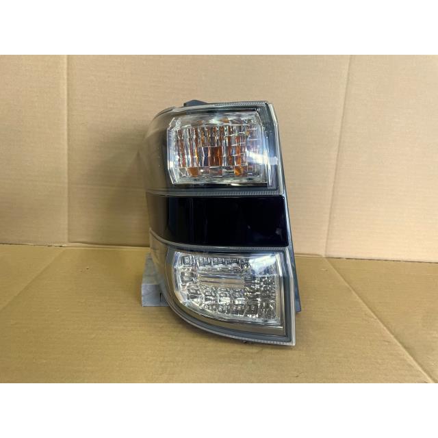 ヴェルファイア20左テールランプ ヴェルファイア ANH20W 左テールランプ LED 81561-58090 : 有限