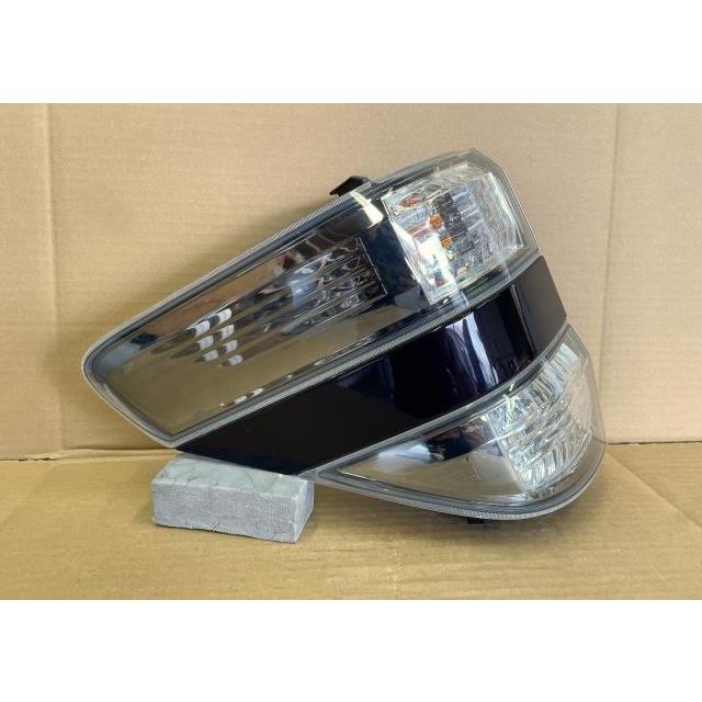 ヴェルファイア20左テールランプ Amazon | 20系 アルファード ヴェルファイア オールモデル(前期