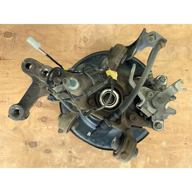 プリウス ZVW55 右リアナックル ABS付 4WD 42304-47060 : 有限会社