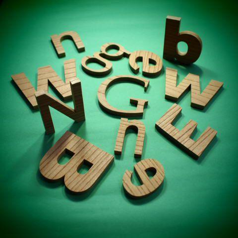 木製切文字アルファベット(英字) 欅6cmの木の文字 : 手づくり屋たな