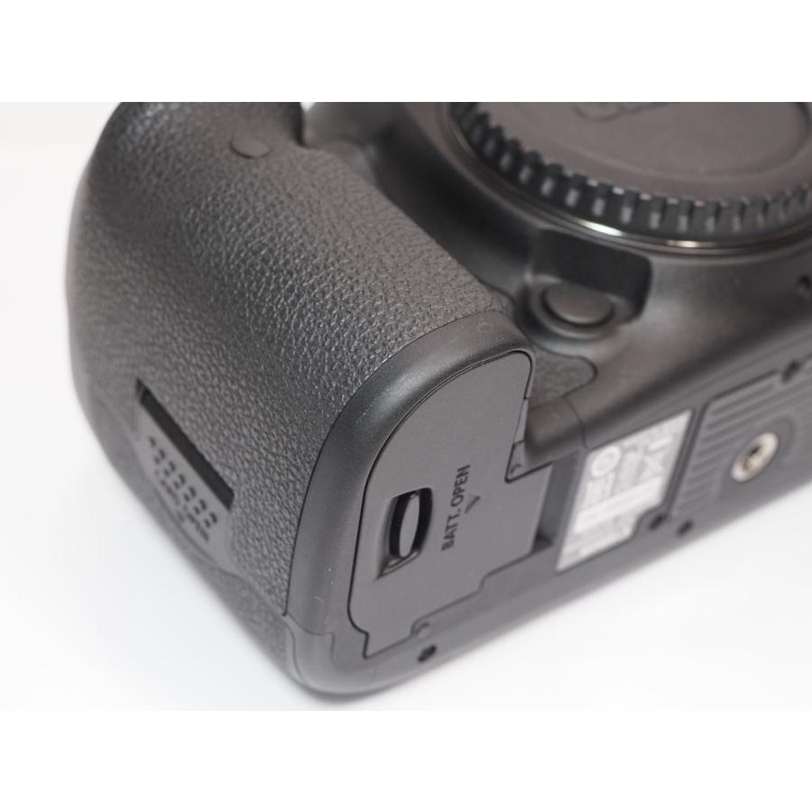 EOS 【 美品 】Canon 7D MarkII （ 2型 ）BG-E16 バッテリーグリップ付