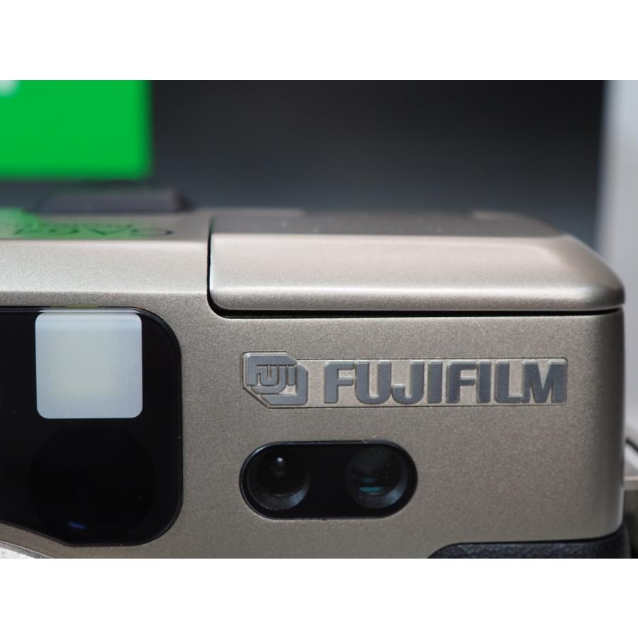 FUJIFILM（フジフイルム） GA645Zi Professional 55-90mm フード付