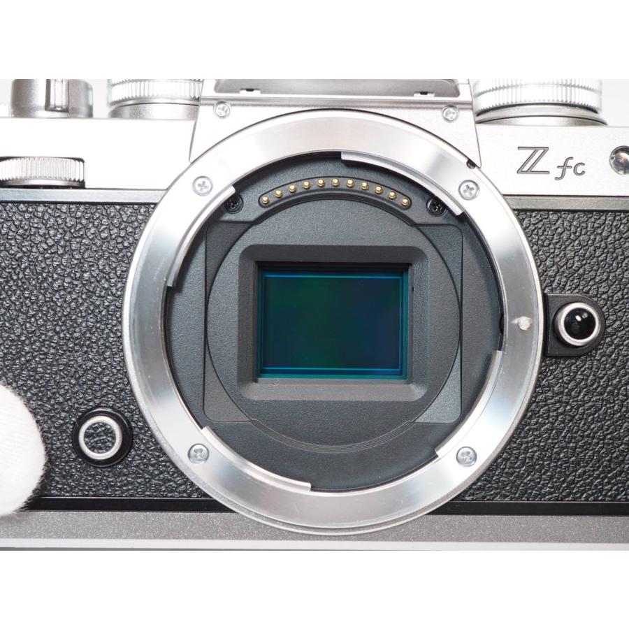 【 極美品 253ショット 】Nikon Z fc シルバー ニコン ミラーレスカメラ [管NI7666の画像
