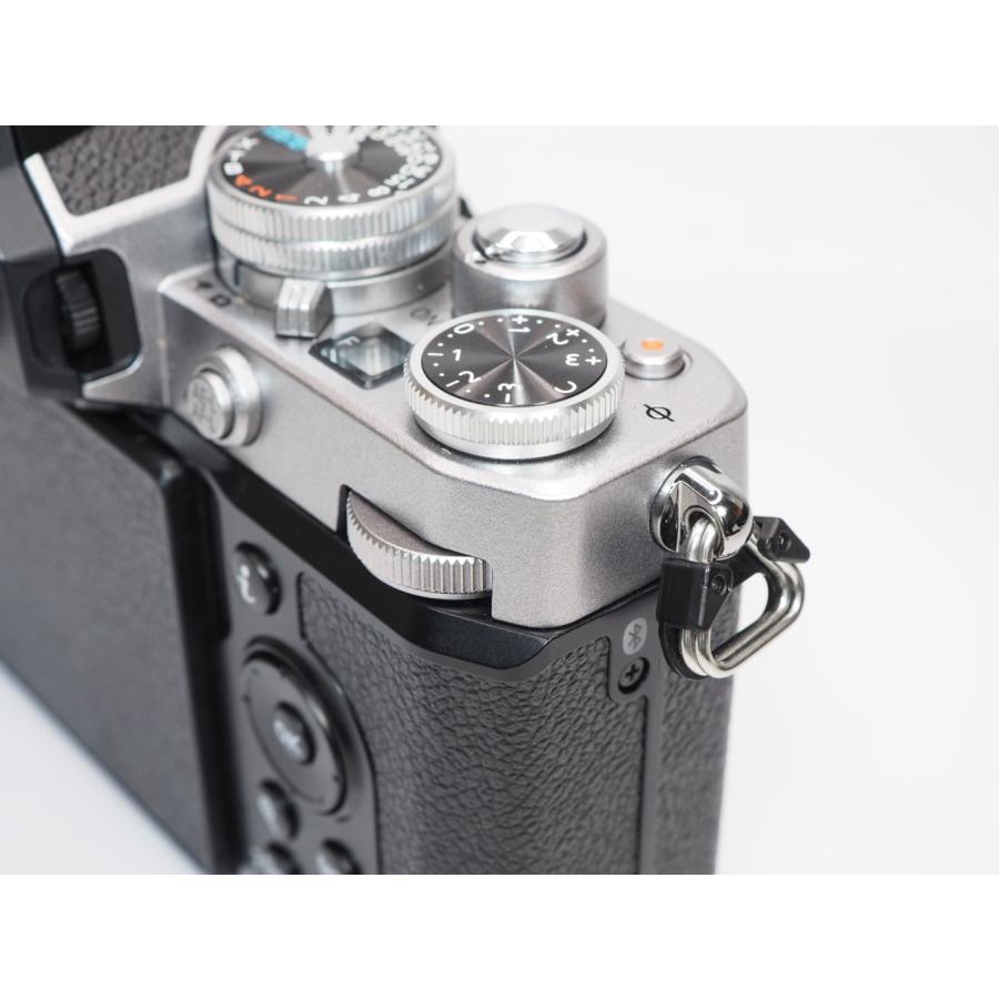 【 極美品 253ショット 】Nikon Z fc シルバー ニコン ミラーレスカメラ [管NI7666の画像