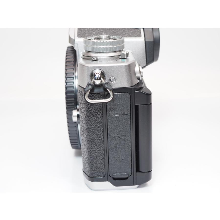 【 極美品 253ショット 】Nikon Z fc シルバー ニコン ミラーレスカメラ [管NI7666の画像