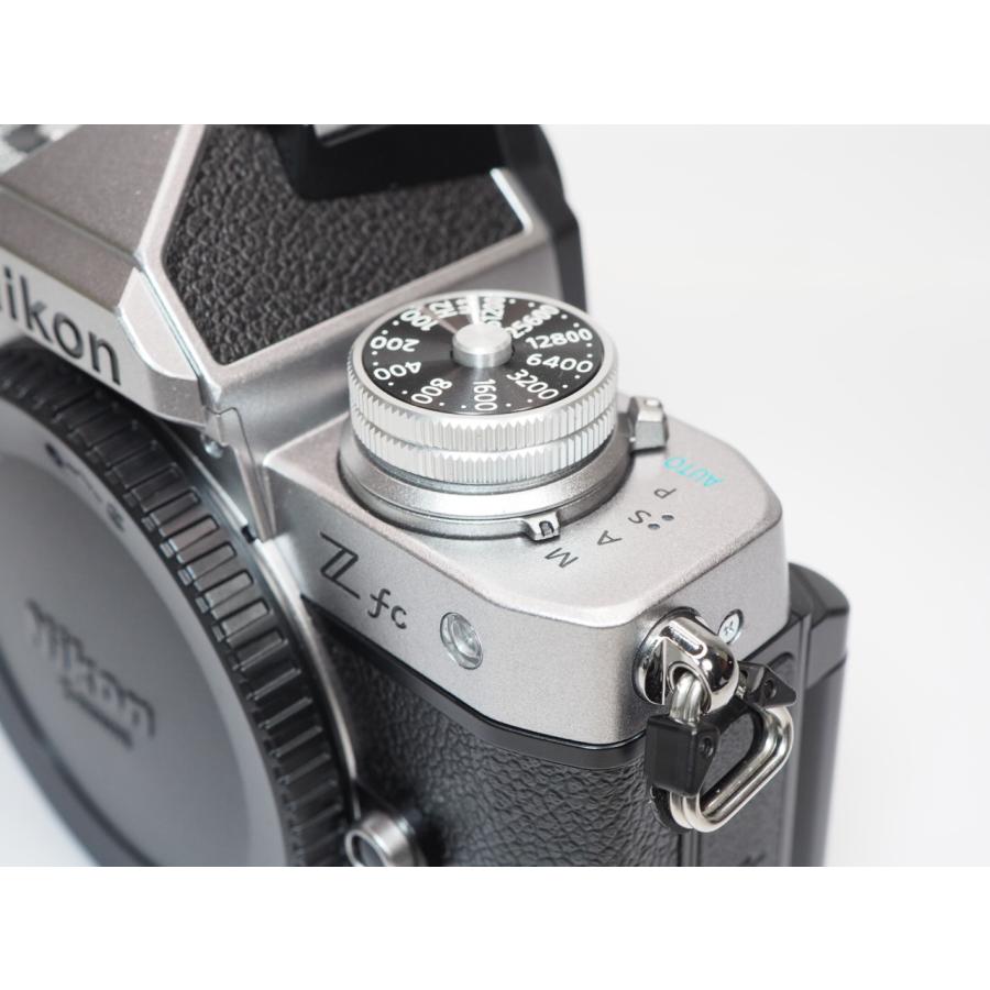 【 極美品 253ショット 】Nikon Z fc シルバー ニコン ミラーレスカメラ [管NI7666の画像