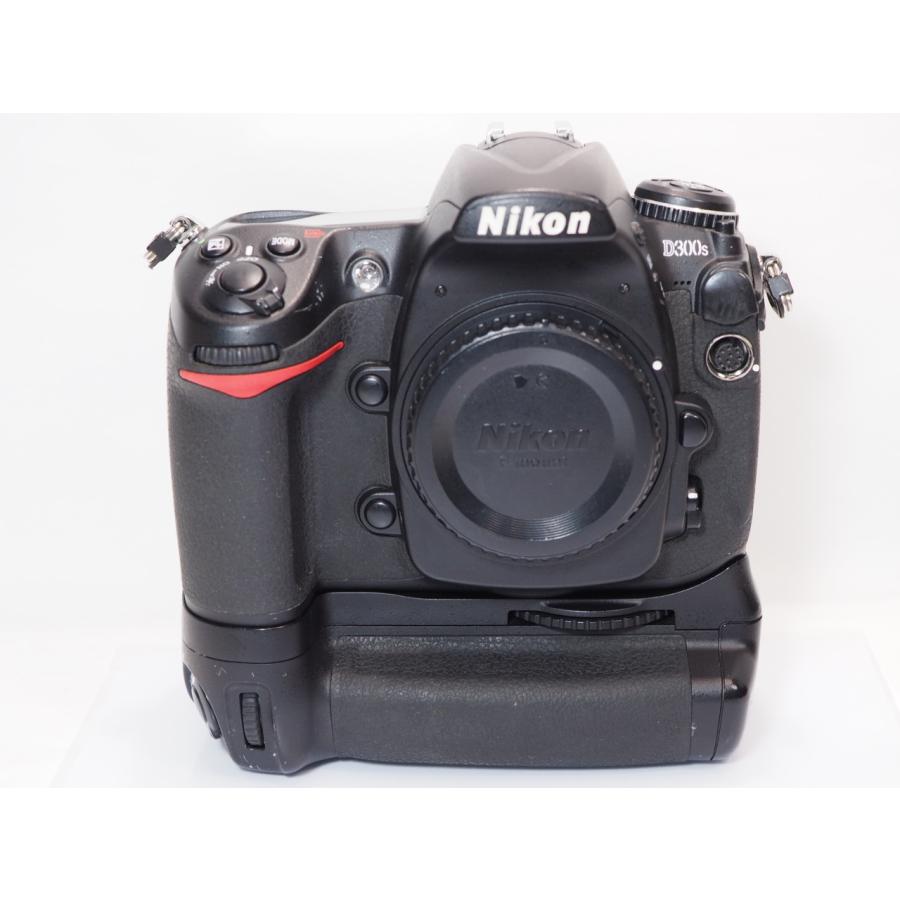 n*o様 Nikon D300 デジタル一眼レフ バッテリーグリップMB-D10 ニコン（Nikon） Nikon D300S ボディー MB-D10 バッテリーグリップ付き