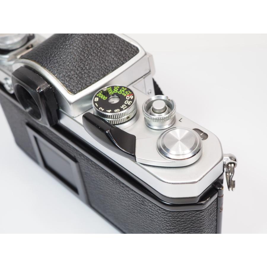 Nikon F2 アイレベルボディシルバー　一眼レフカメラ ニコン（Nikon） Nikon F2 アイレベル シルバー ボディー フイルム