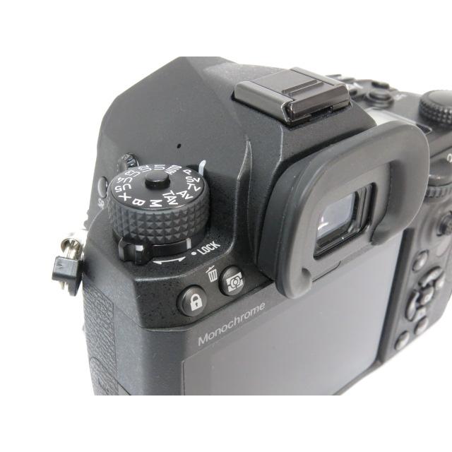 ペンタックス 【 872ショット 】PENTAX K-3 Mark III Monochrome