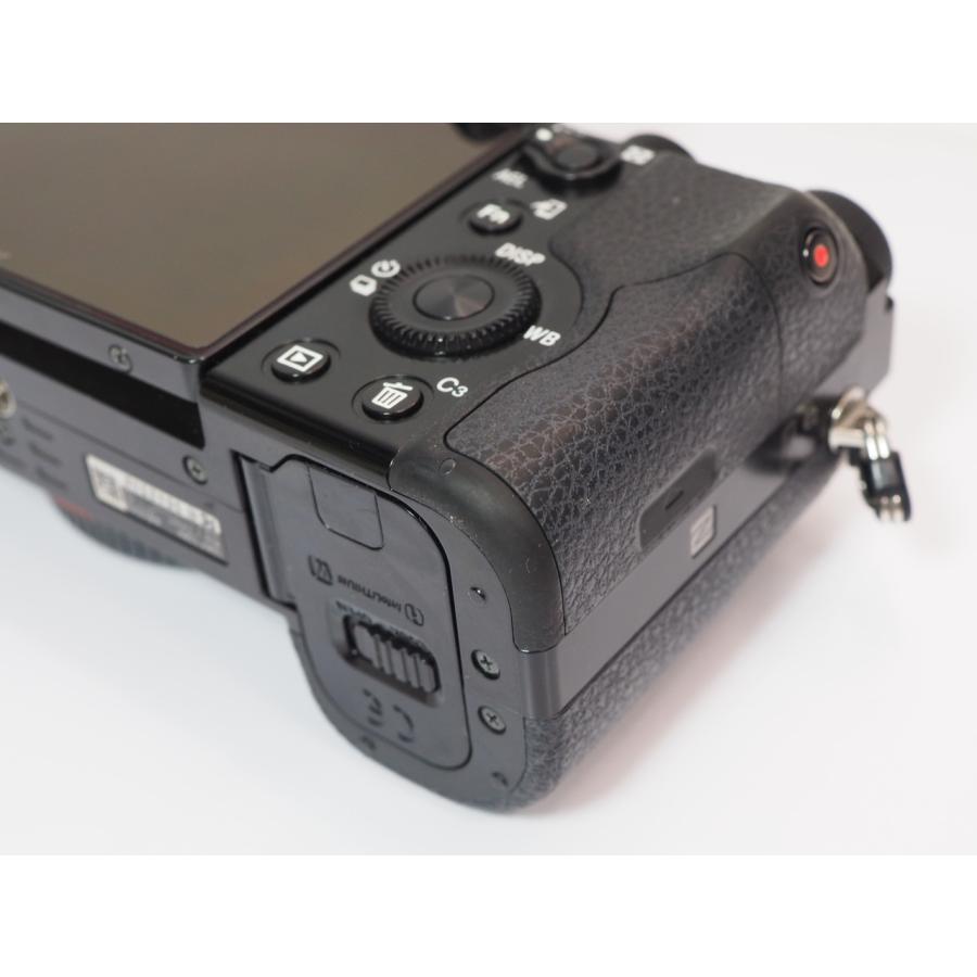 α（ソニー） 【 7919ショット 】SONY α7 ILCE-7 ボディー フルサイズ
