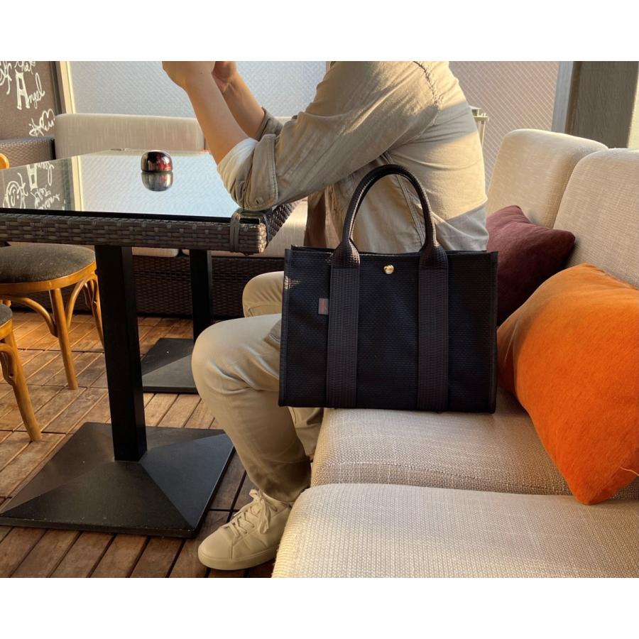 スクエアトート Mサイズ スクエアフォルムでスタイリッシュに 刺し子