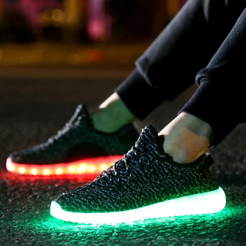 スニーカー Ledスニーカー 光る靴 光るスニーカー 7カラーチェンジスポーツシューズ 充電式ledスニーカー メンズ レディース シューズ くつ 男女 Ledfzyz 谷村通販 通販 Yahoo ショッピング