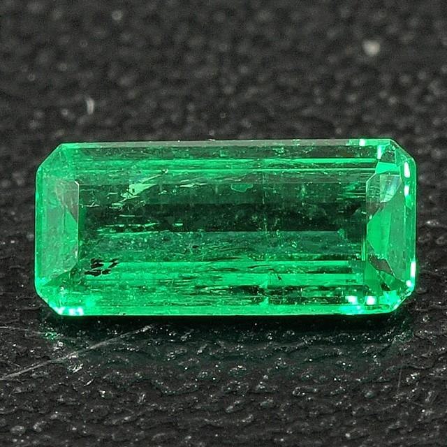 ソーティング付】エメラルド 0.184ct ルース 天然