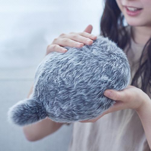 ユカイ工学　Ｐｅｔｉｔ　Ｑｏｏｂｏ　ノワール（黒）　ＹＥ−ＰＱ００１Ｎ　１個の画像