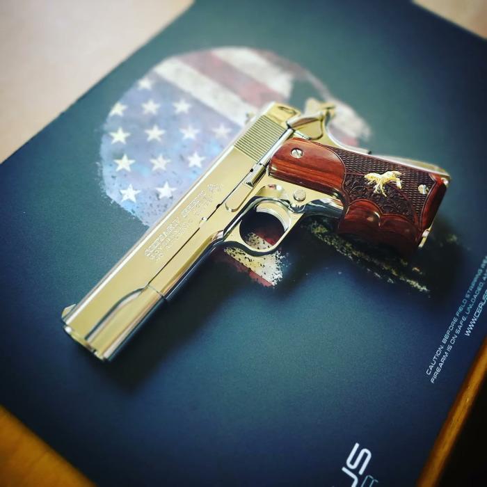 ☆ アルタモント COLT M1911A1 ガバメント用 木製グリップ