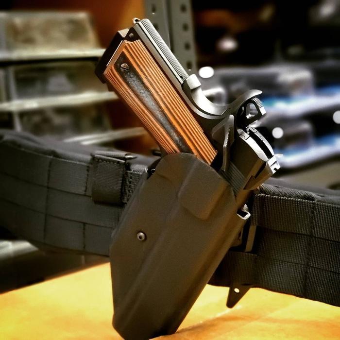 アルタモント　￼1911 用　G10 グリップ　パニッシャー アルタモント COLT M1911A1 ガバメント用 G10グリップ パネル