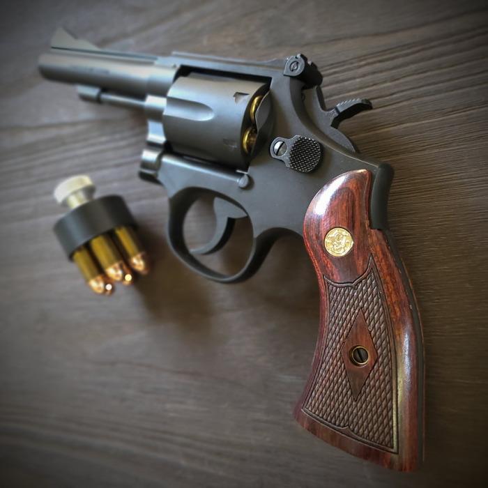 ☆アルタモント S&W Kフレーム スクエアバット用 木製グリップ