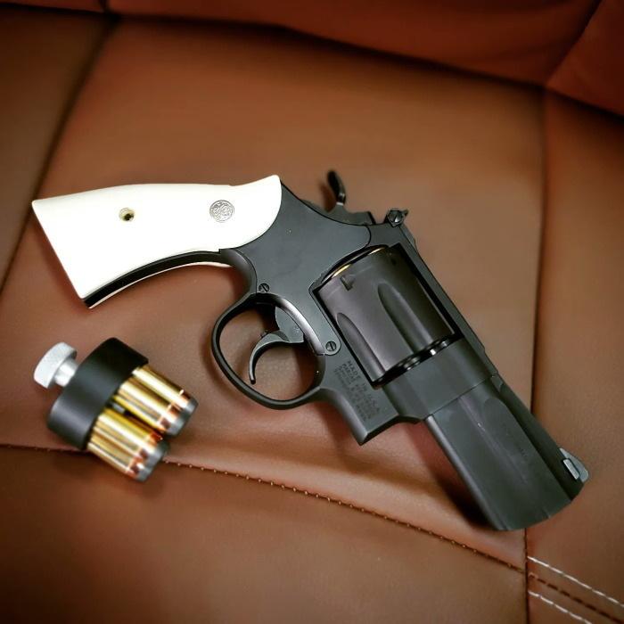 アルタモント S&W Nフレーム スクエアバット用 ボンデッドアイボリー