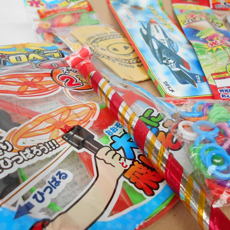 レトロ駄玩具くじ引きセット 15個の景品駄玩具とくじ紙と数字シール