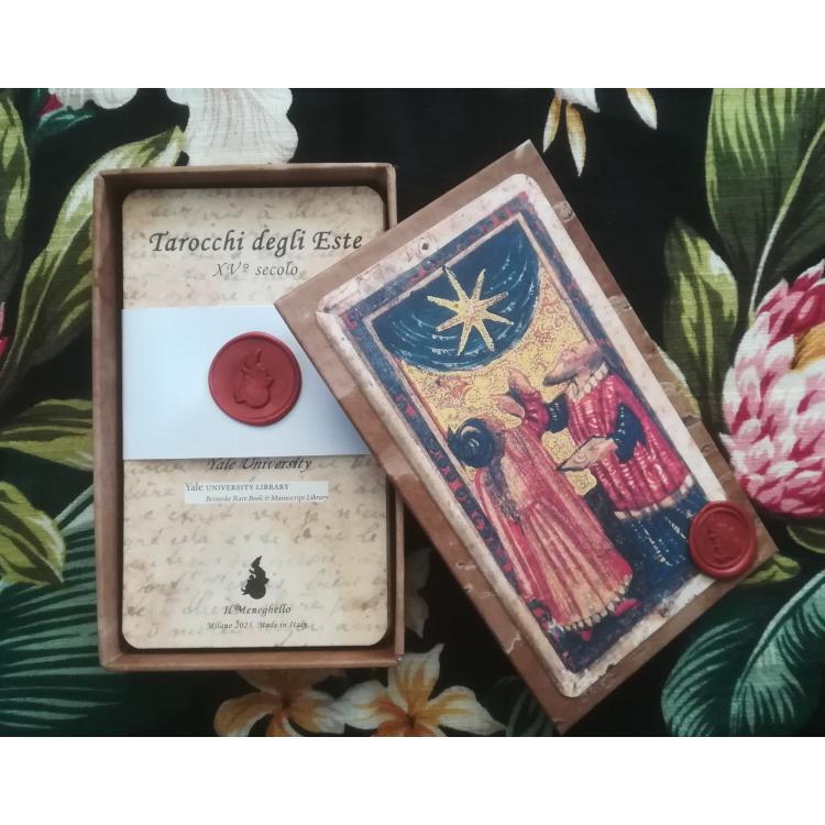 正規品・直輸入】 エステ家のタロット 16枚 英文解説書付き TAROCCHI