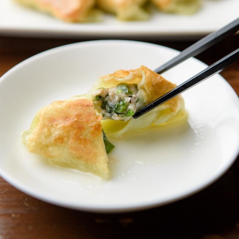 現在ご注文殺到中につき３ヵ月待ち 餃子 日本餃子大賞受賞店 お取り寄せ 肉汁 冷凍 江戸川区特産小松菜使用 コ入り K1 二代目tatsu 通販 Yahoo ショッピング