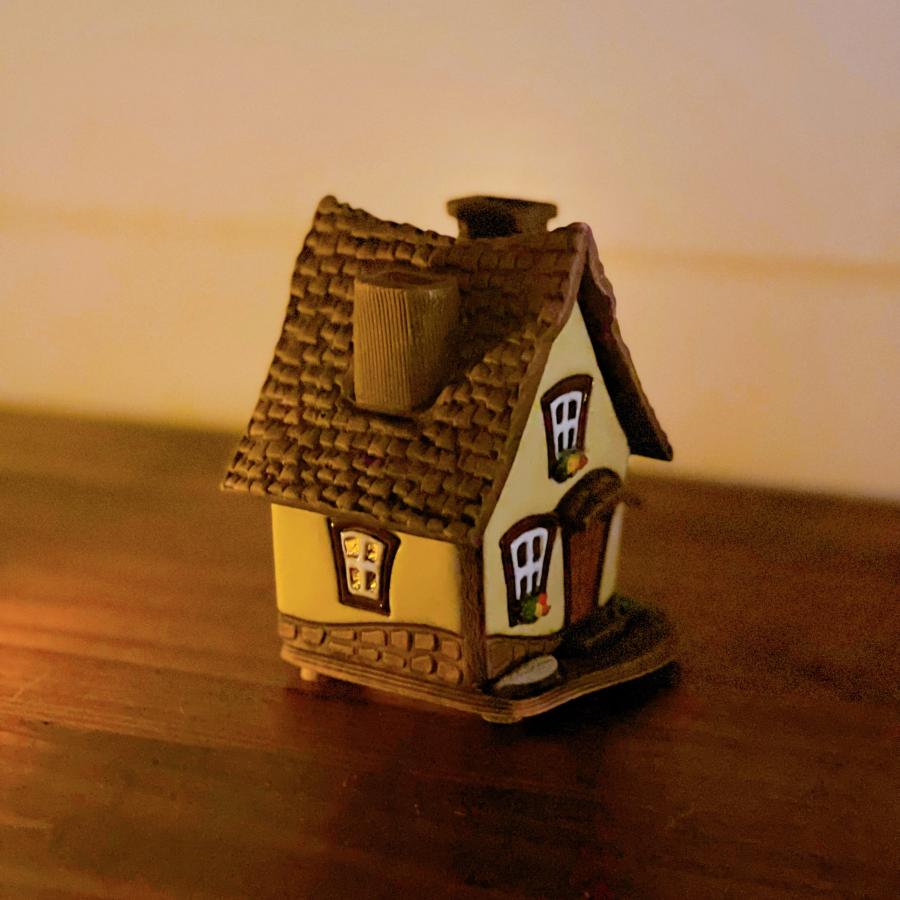 キャンドルハウス 煙突 リトアニア 陶器 キャンドルホルダー