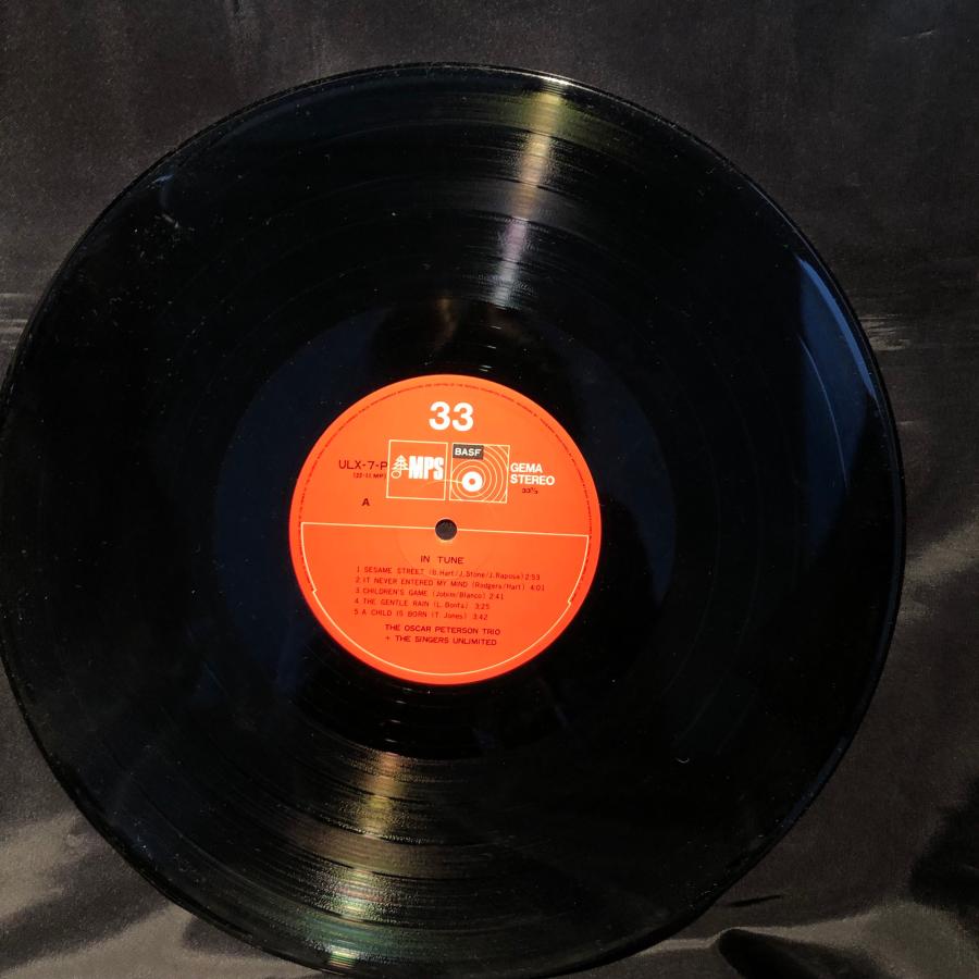 The Oscar Peterson Trio + Singers Unlimited / In Tune LP TEICHIKU