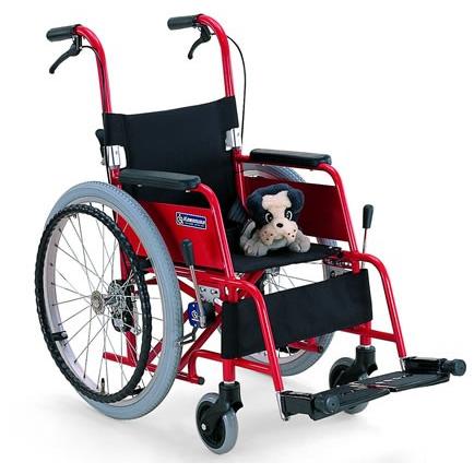 アルミ製子供用車椅子 Kac Nb32 30 28 カワムラサイクル プレゼント お年寄り 高齢者 老人 便利グッズ 敬老の日 Kch004 車椅子の通信販売ｔｃマートでは軽量車いす 自走用や介助用車椅子折り畳みコンパクト車までを多数セール価格で販売しています Kch004 アルミ製