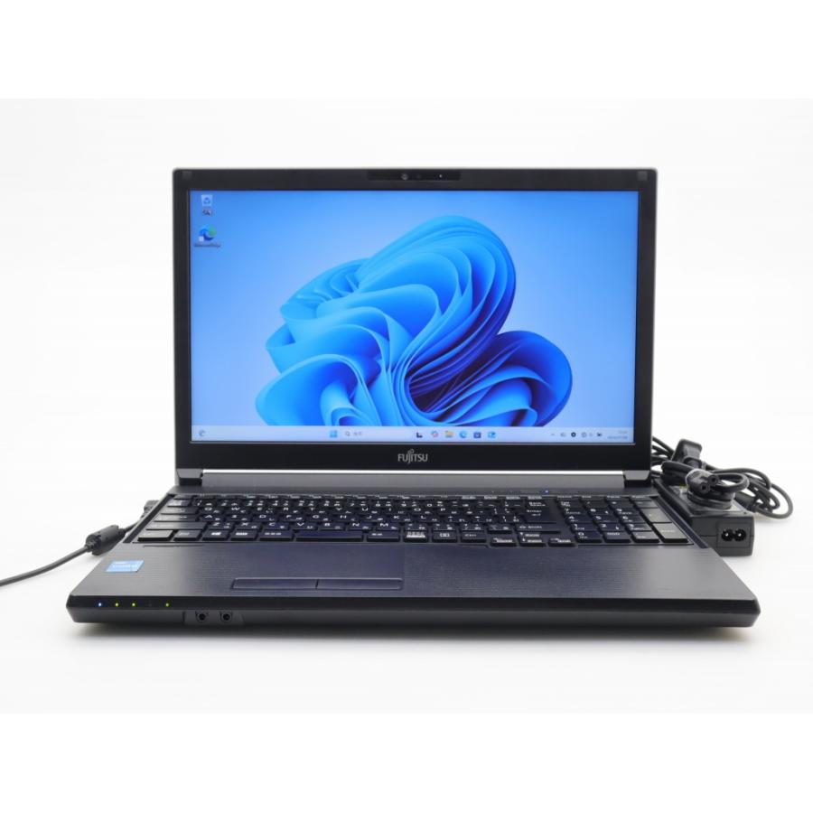 富士通　A5511/G i3-1125G4 SSD256G 富士通 LIFEBOOK A5511/G Core i3-1125G4 2GHz 8GB 256GB(NVMeSSD) DVD