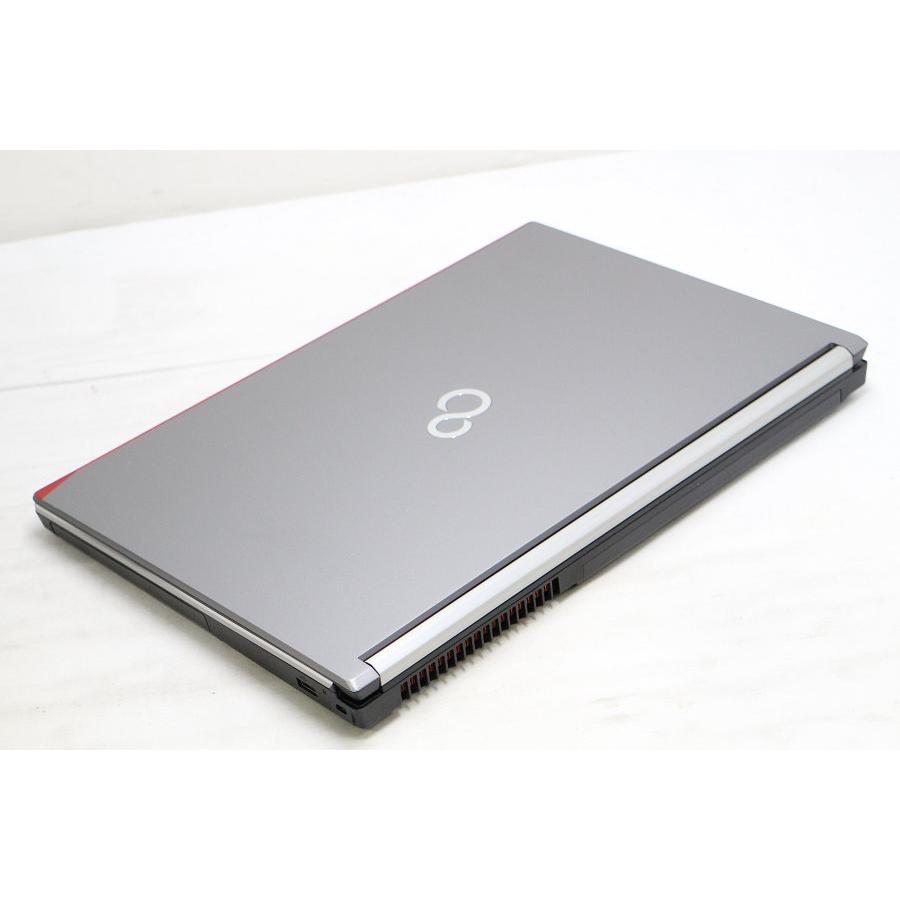 富士通 CELSIUS H770 Xeon E3-1505M v6 3GHz/32GB/512GB(SSD)+1TB/15.6 