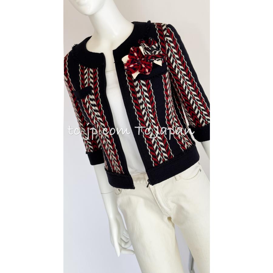 CHANEL シャネル スーツ カメリア付・トリコロール・ジャケット CHANEL シャネル スーツ カメリア付・トリコロール・ジャケット
