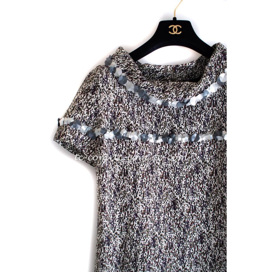 CHANEL シャネル グレー・ツイード・ワンピース コレクション CHANEL シャネル グレー・ツイード・ワンピース コレクション
