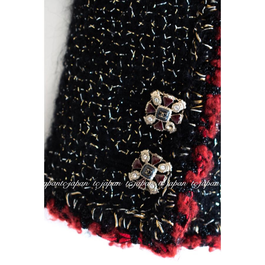 CHANEL シャネル 世界で完売!ブラック・グリポワ宝石ボタン CHANEL シャネル 世界で完売!ブラック・グリポワ宝石ボタン