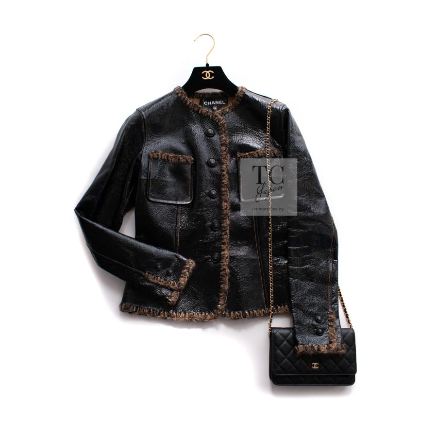 22ＢシャネルＣＨＡＮＥＬベロアジャケット黒クリーム34（Ｓサイズ）Ｐ73311 CHANEL（シャネル） レザー ジャケット CHANEL 111万 ブラック ラム