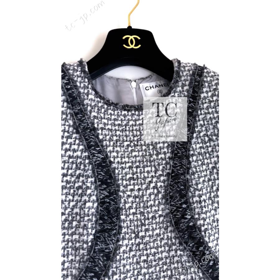 CHANEL（シャネル） ワンピース キーラナイトレイ着用 グレー ホワイト