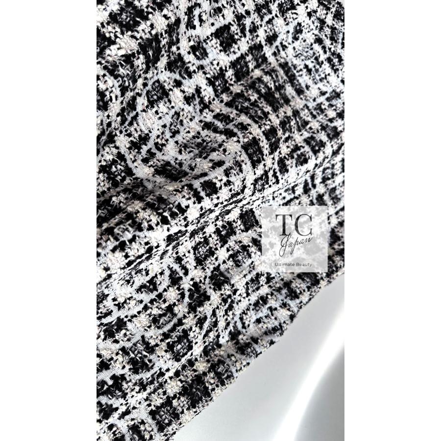 CHANEL（シャネル） ワンピース ホワイト ブラック グレー カメリア