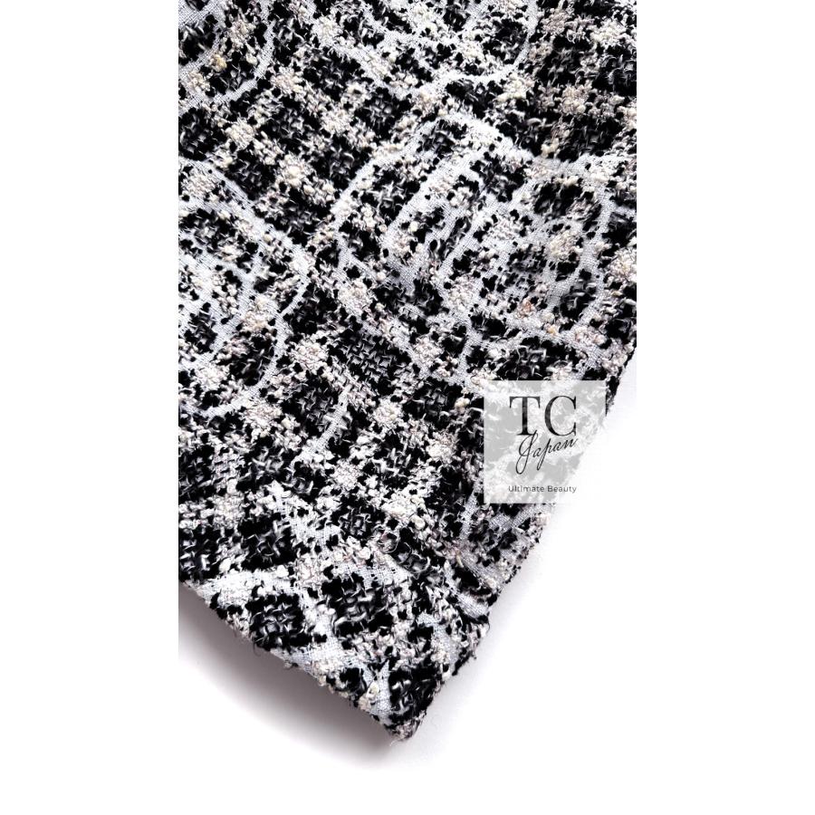 CHANEL（シャネル） ワンピース ホワイト ブラック グレー カメリア