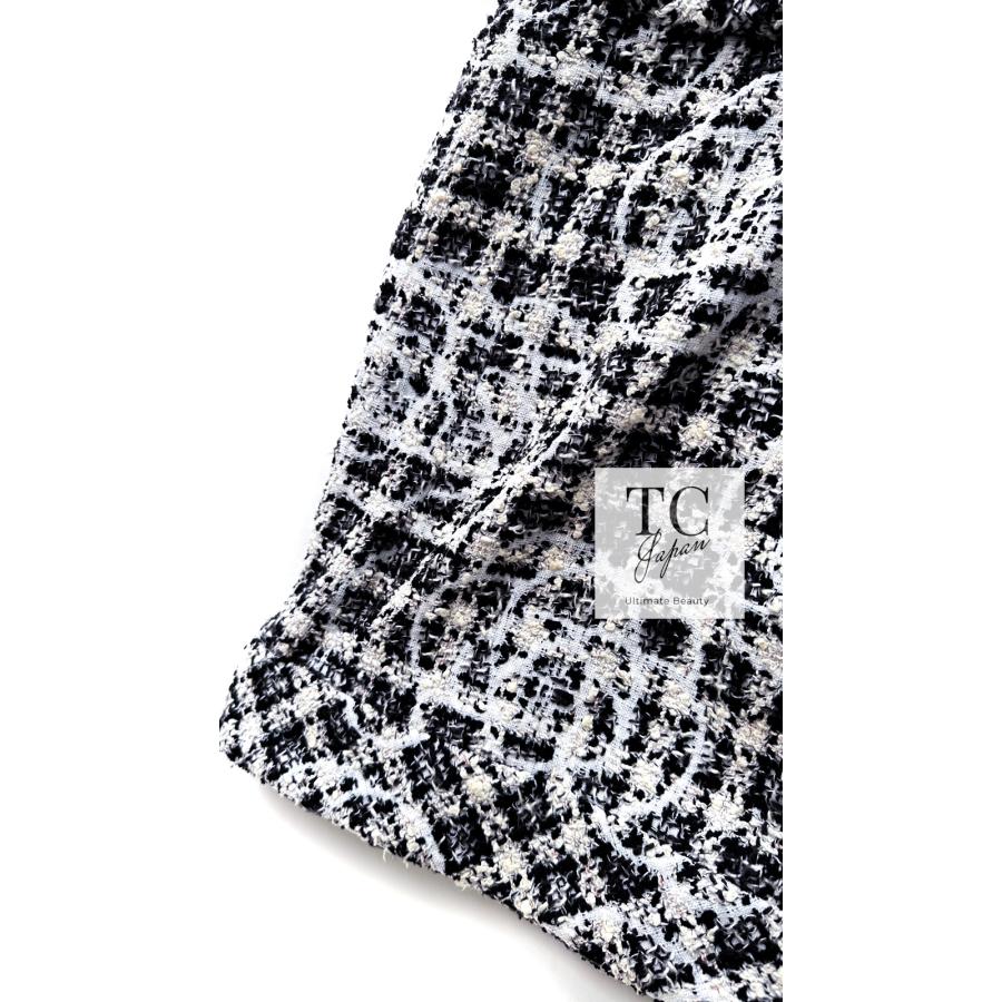 CHANEL（シャネル） ワンピース ホワイト ブラック グレー カメリア