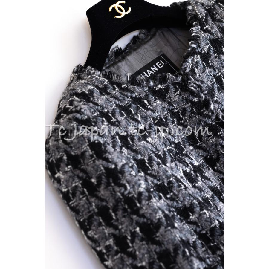 CHANEL シャネル ジャケット 貴重で珍しい! グレー ブラック CHANEL シャネル ジャケット 貴重で珍しい! グレー ブラック