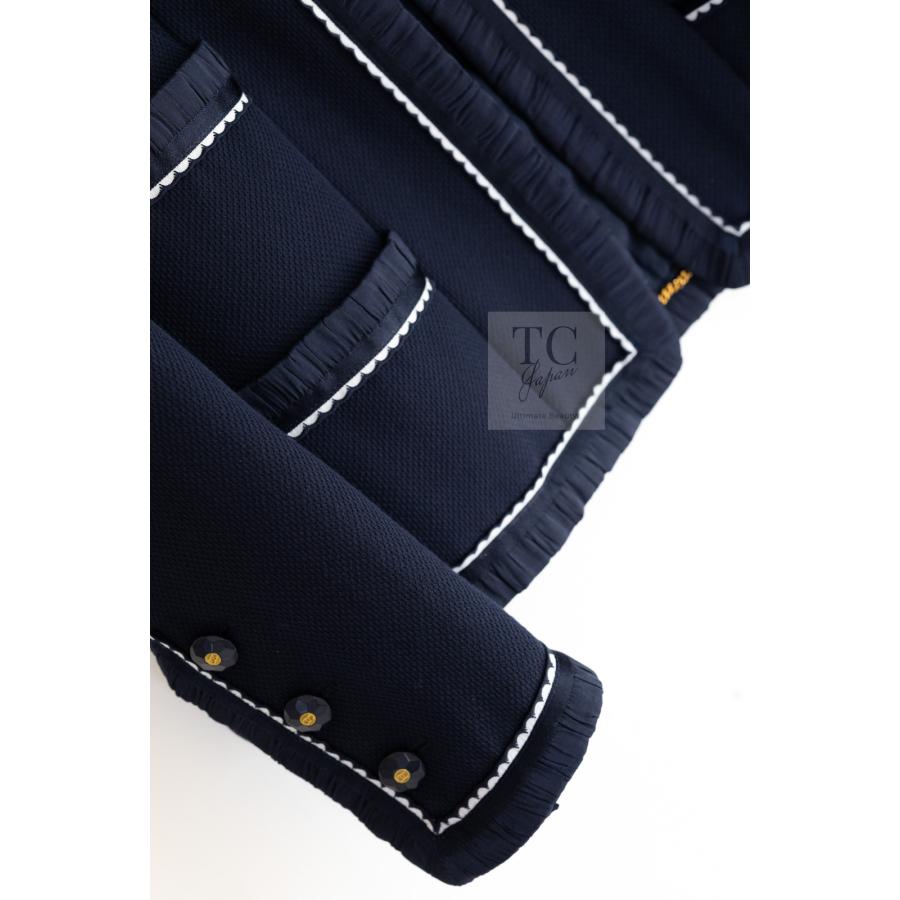 CHANEL（シャネル） ジャケット スーツ ネイビー 